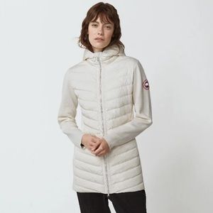 NWT Women’s Canada Goose Hybridge Knit Jacket in Cottongrass, Size XL.